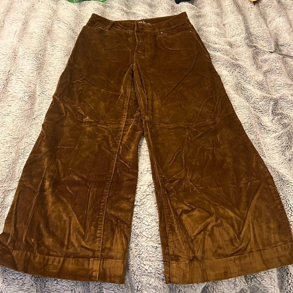 Time and tru high-waisted wide leg ankle